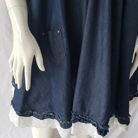 Dollhouse Denim dress - Picture 3 of 7